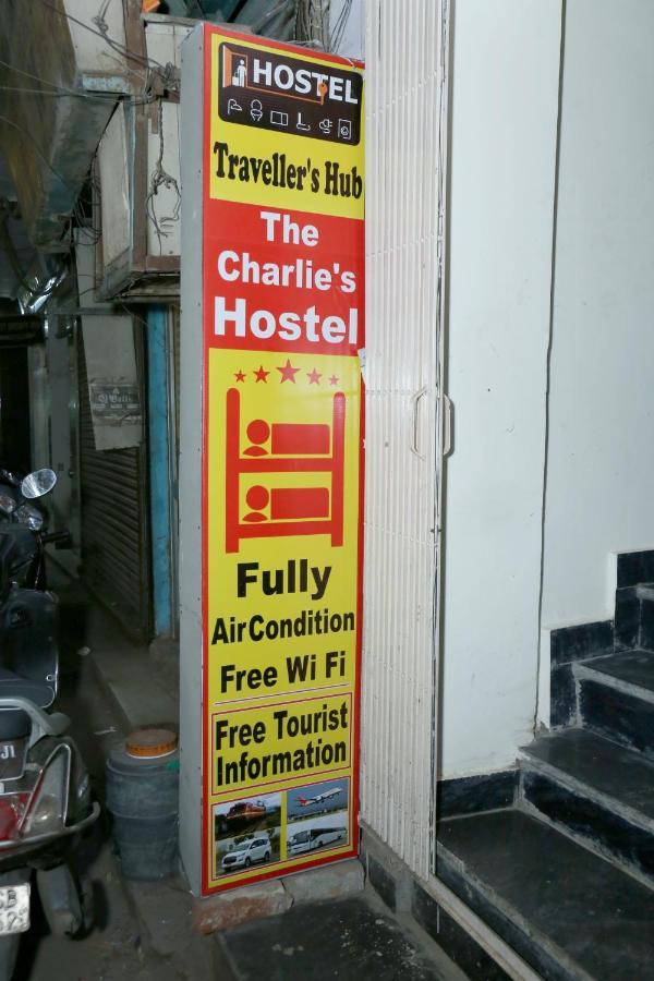 The Charlie'S Hostel نيودلهي المظهر الخارجي الصورة
